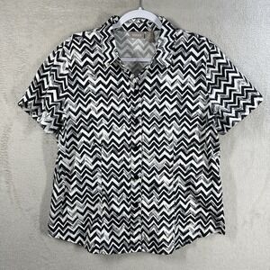 Chico's Short Sleeve Button Front Shirt Women's Size L (2) Black White Chevron